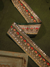 Pankhuri Kinari