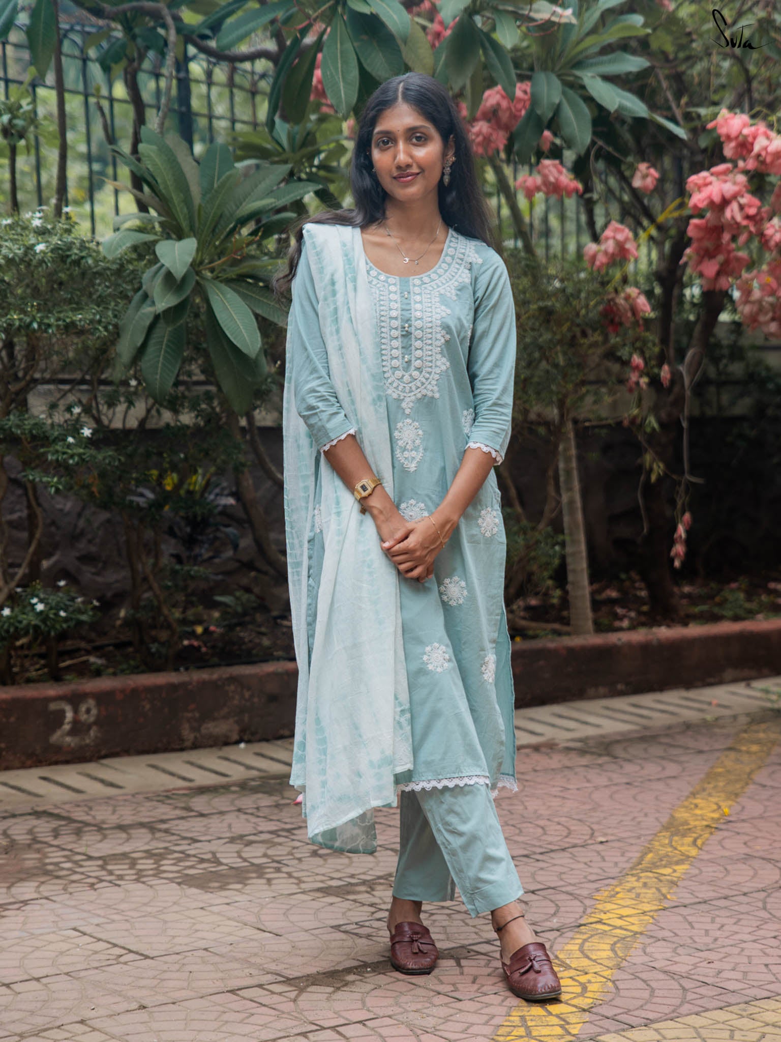 Aasmani Noor