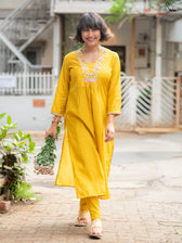 Peela Resham