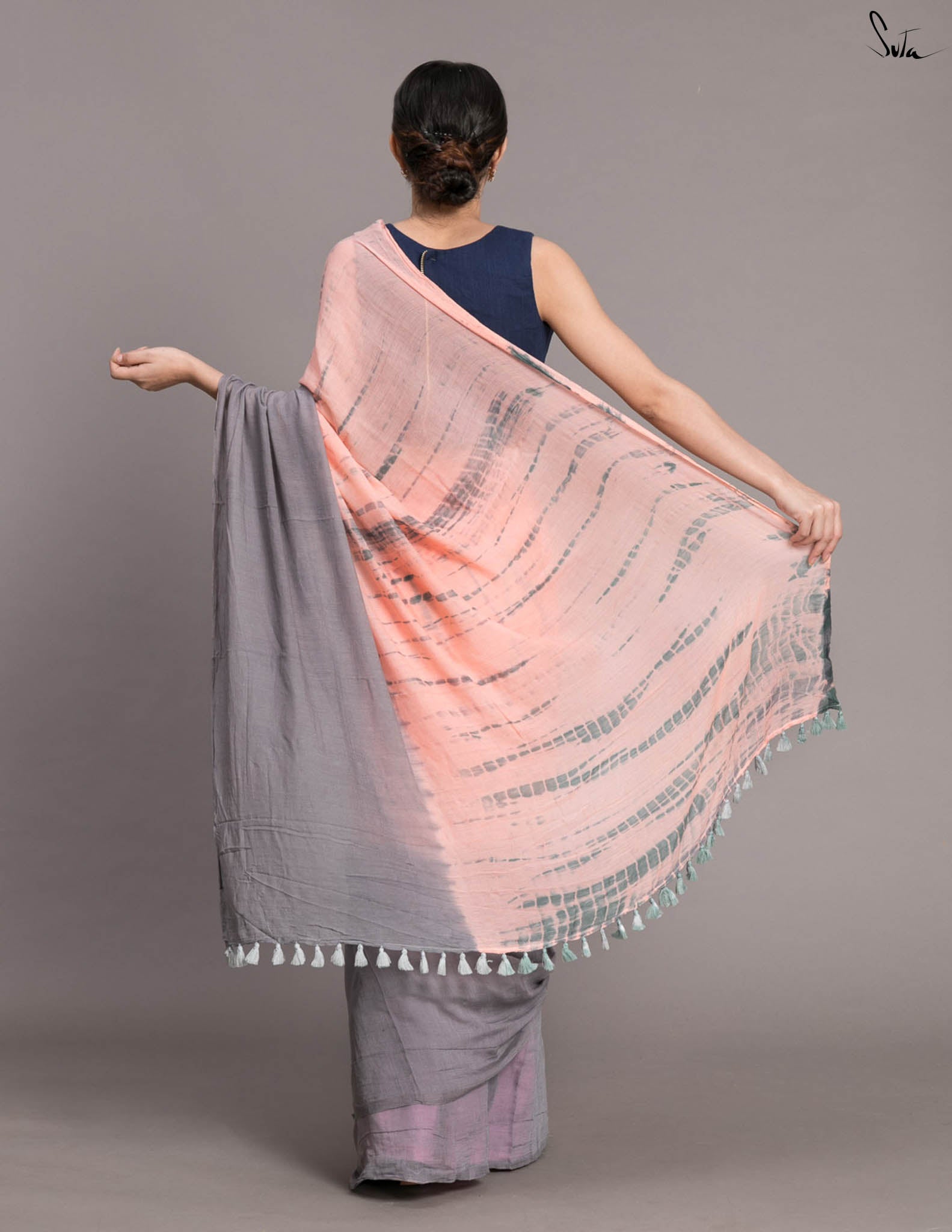 Suta Peach-Coloured & Grey Tie & Dye Pure Cotton Saree