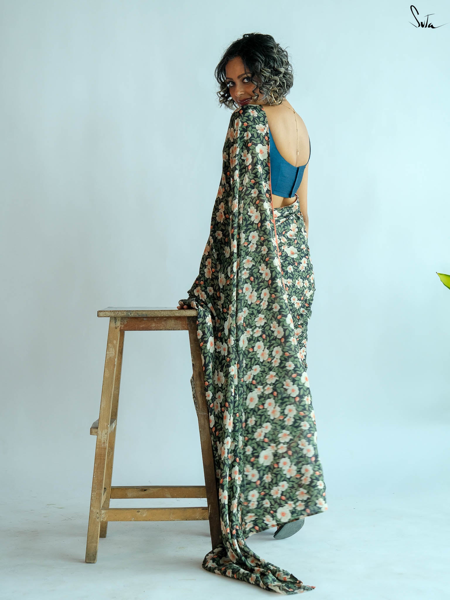 Suta Green & White Floral Printed Saree