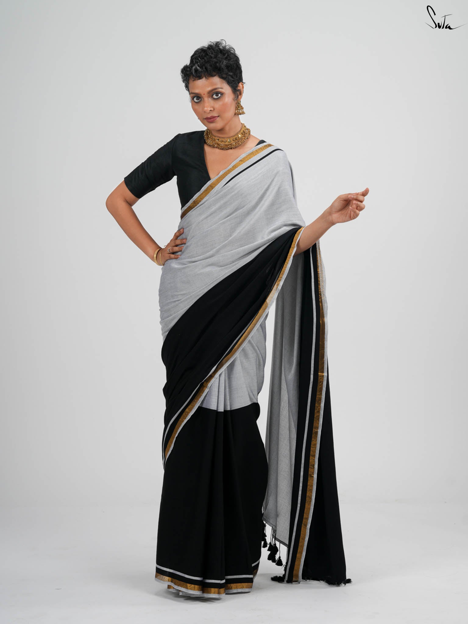 Suta Colourblocked Zari Saree