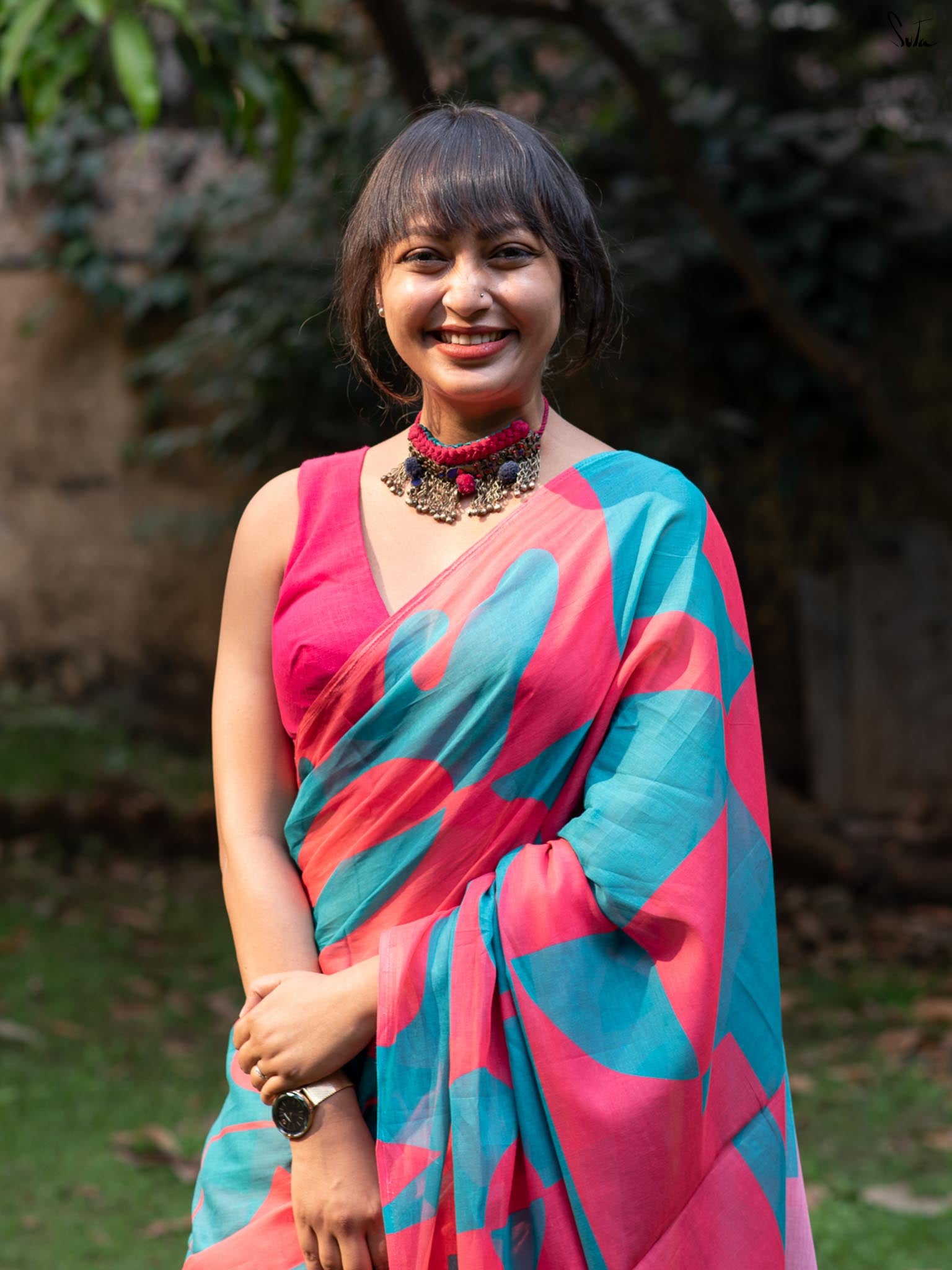 Double Trouble: Off White/Red Saree