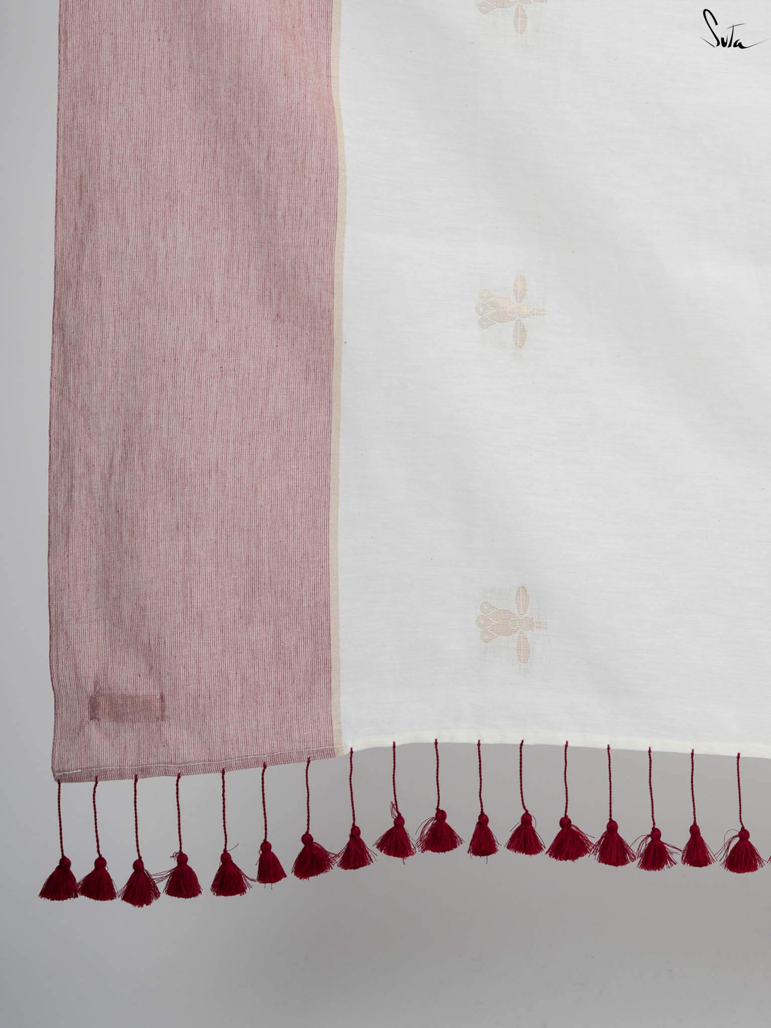 Suta White & Maroon Ethnic Motifs Printed Pure Cotton Saree