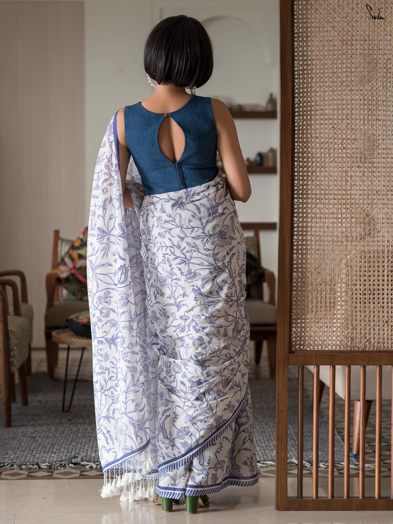 Suta Floral Printed Mul Cotton Saree