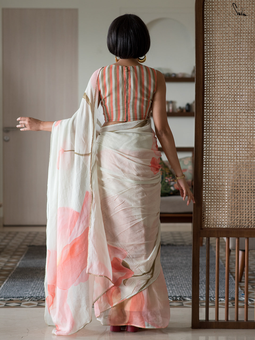 Bouquet Of Poppies Saree