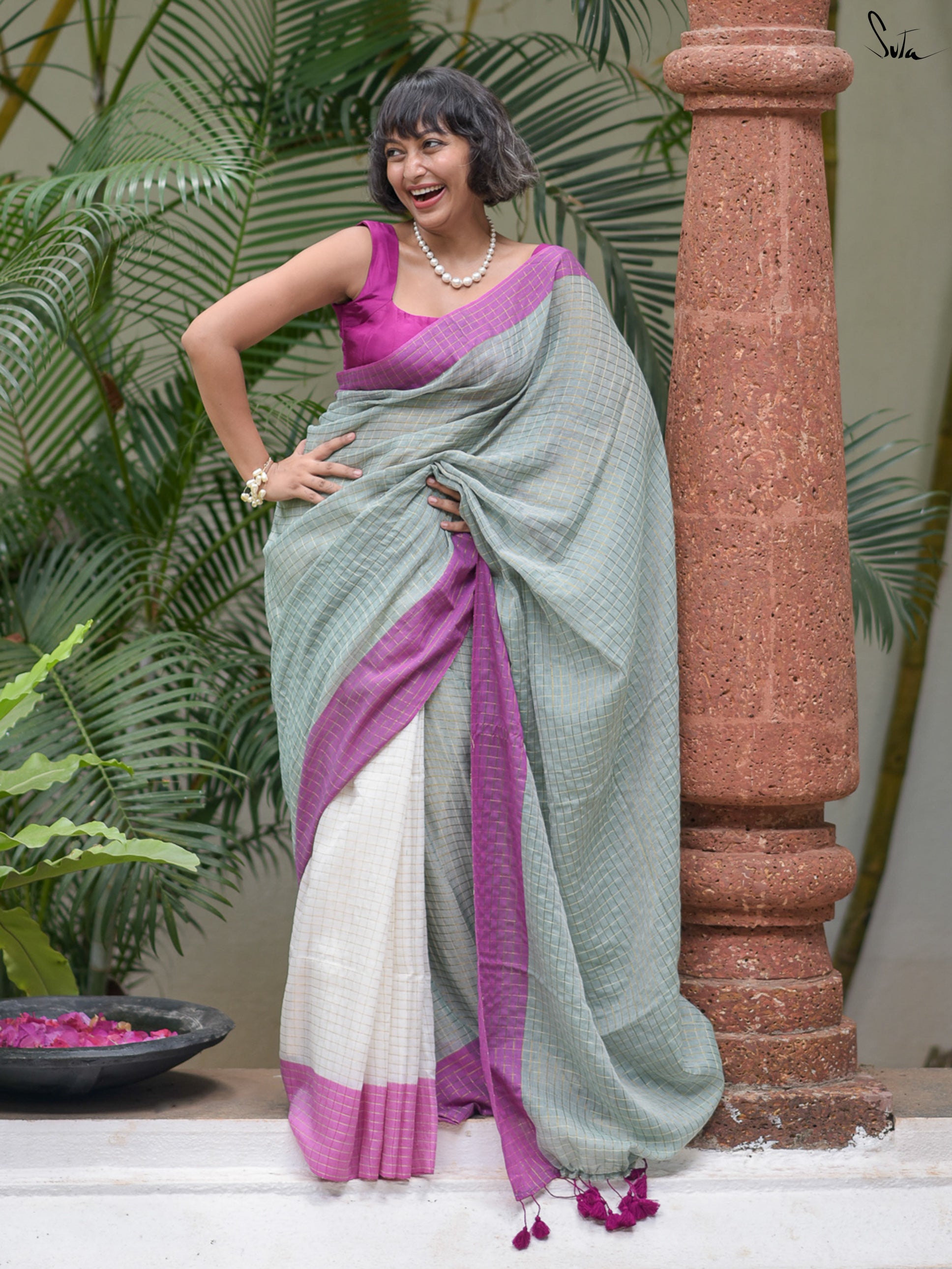 Gulaabi Suraahein