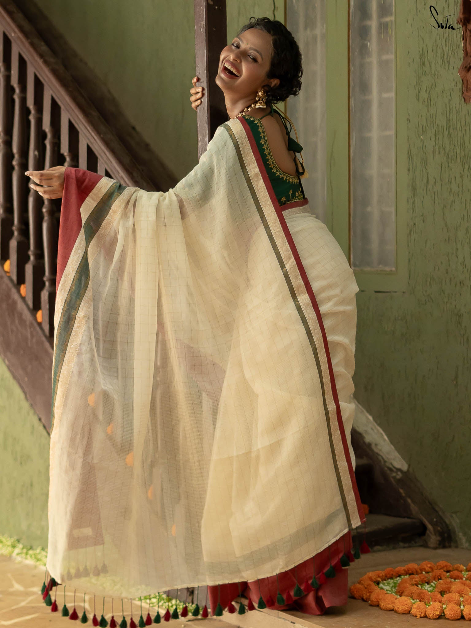 Suta Woven Design Border Zari Saree