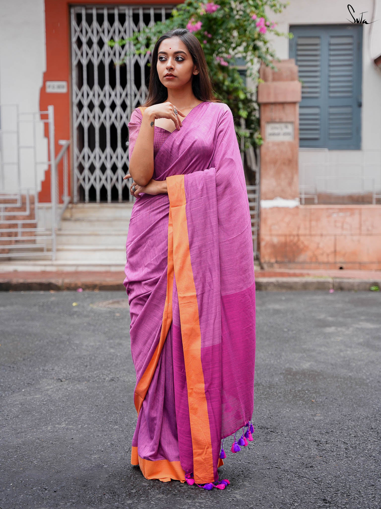 Suta Women Pure Cotton Solid Saree