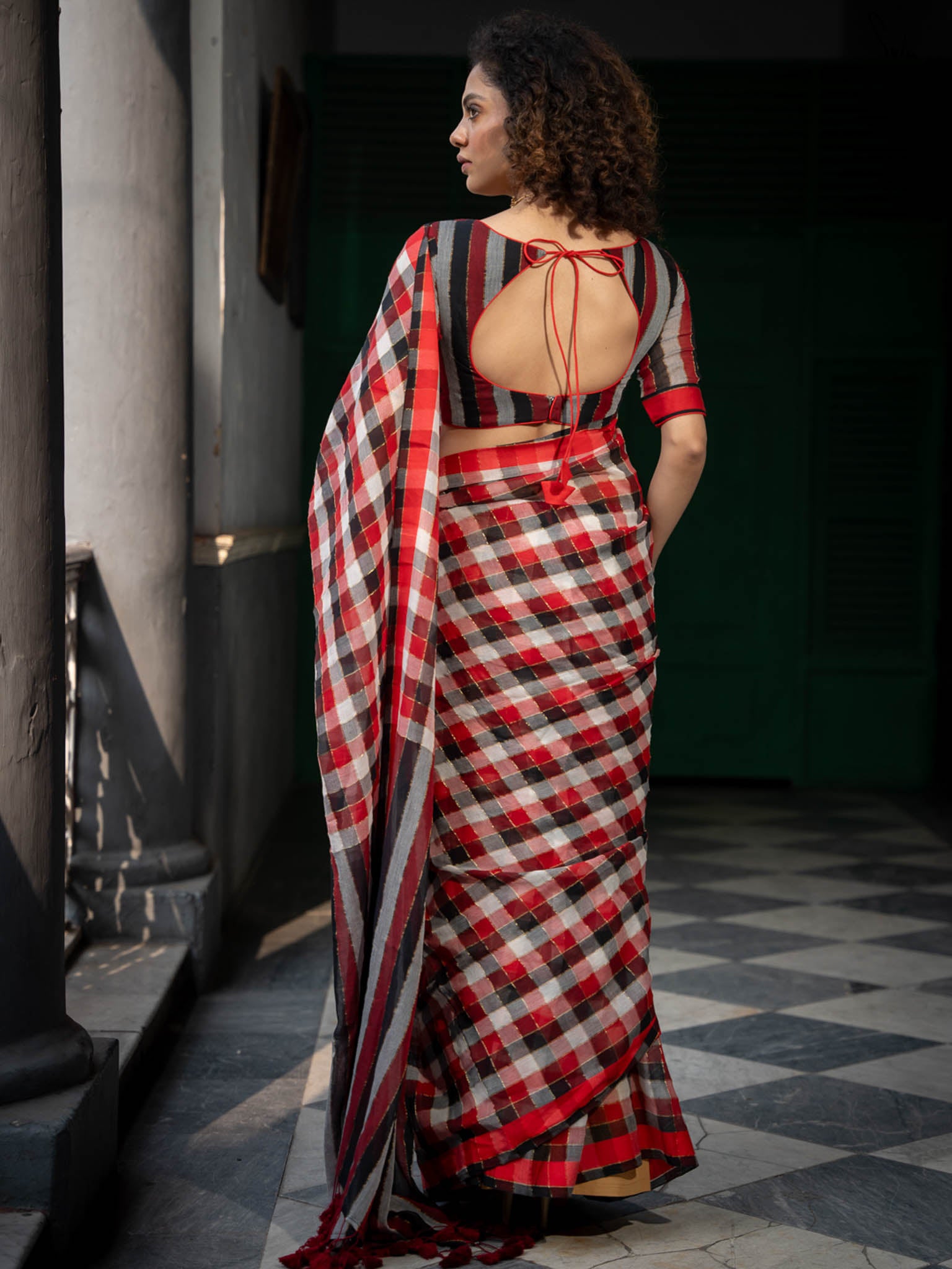 Suta Checked Zari Pure Cotton Saree