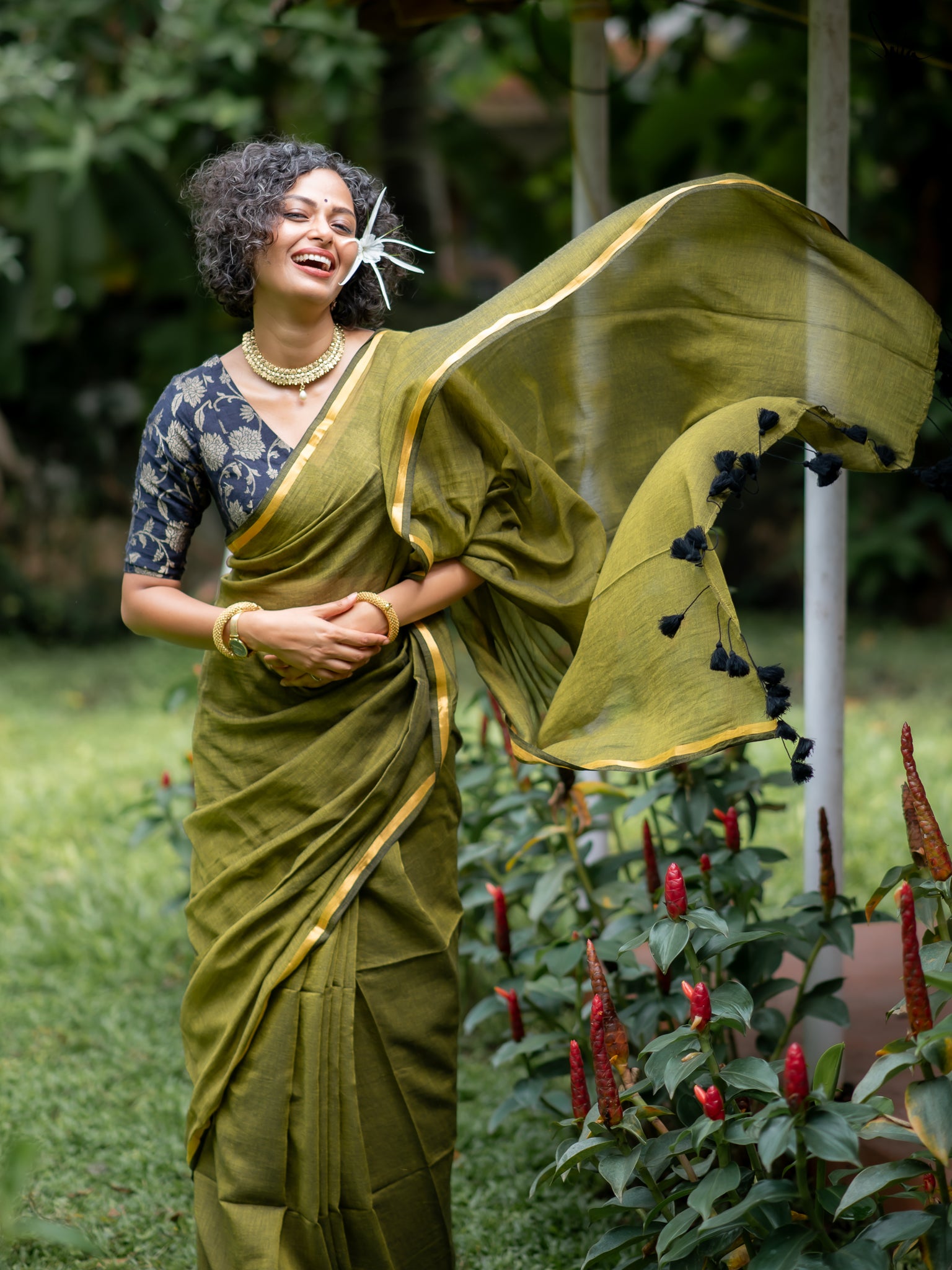 Suta Grey Pure Cotton Saree
