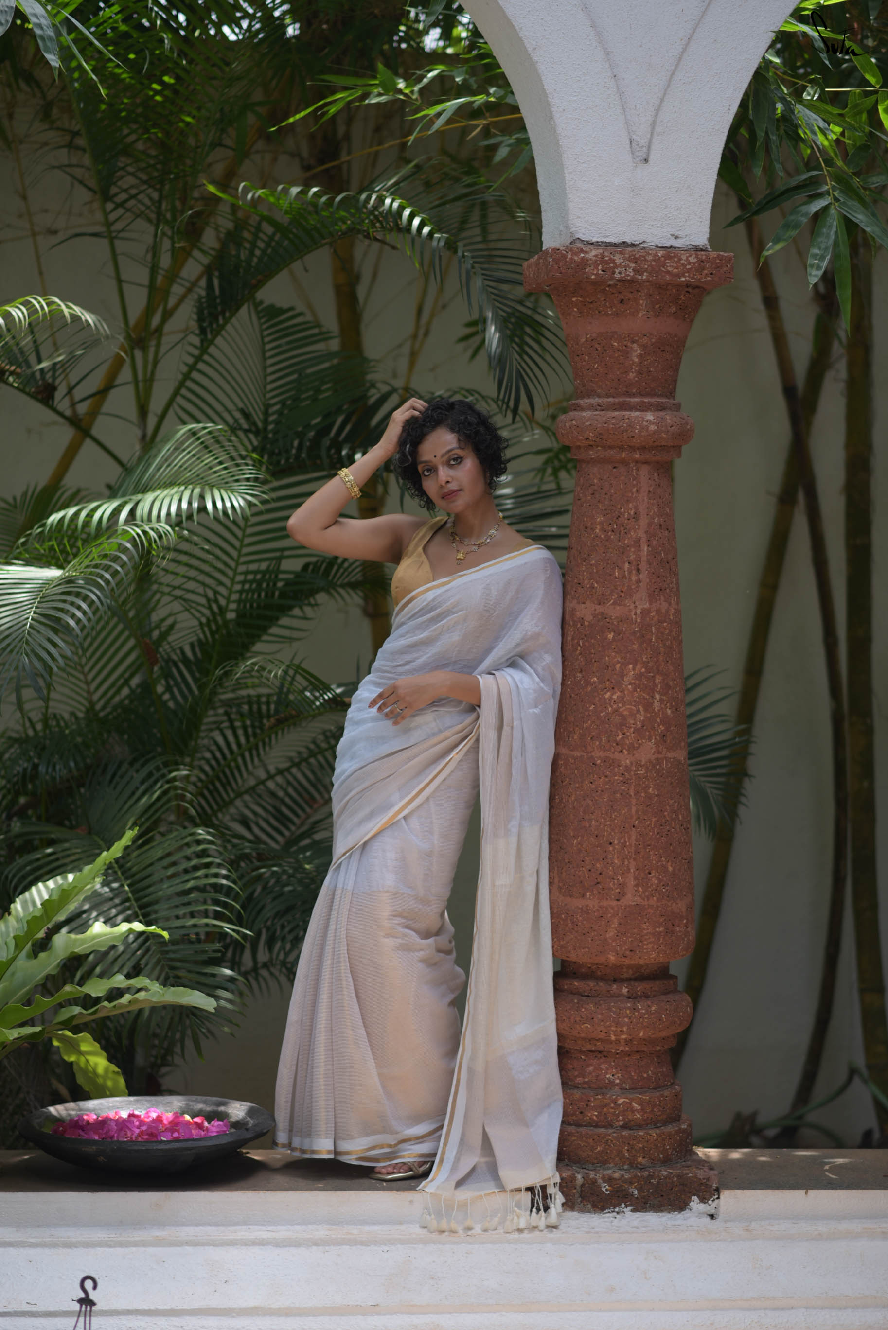 Safed Sona
