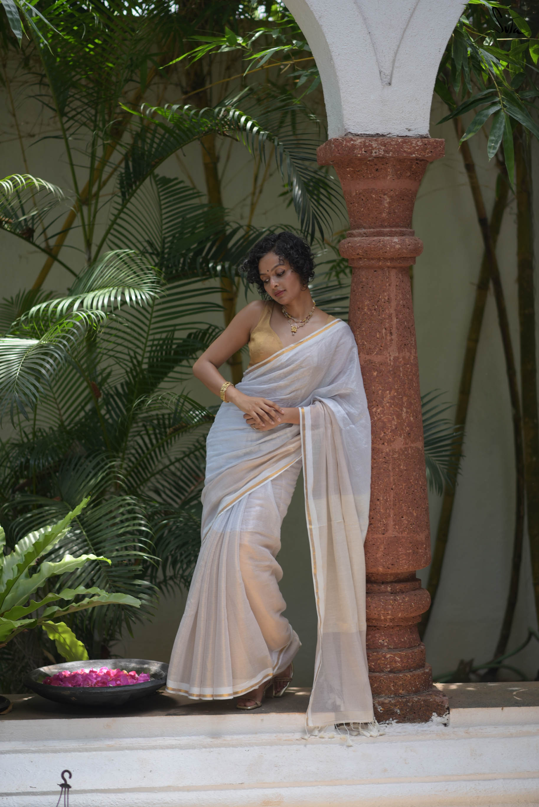Safed Sona