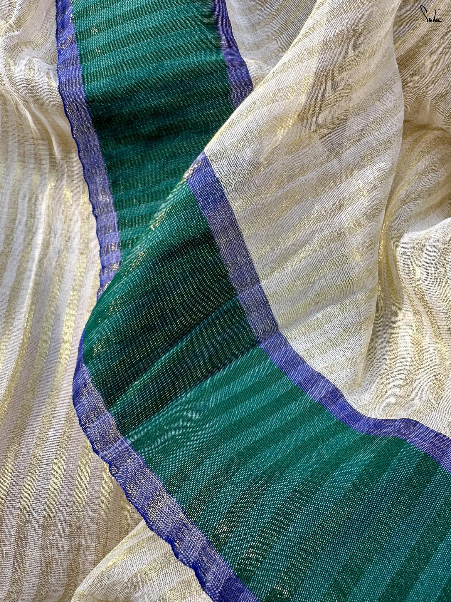 Shwet Panna Jamuni