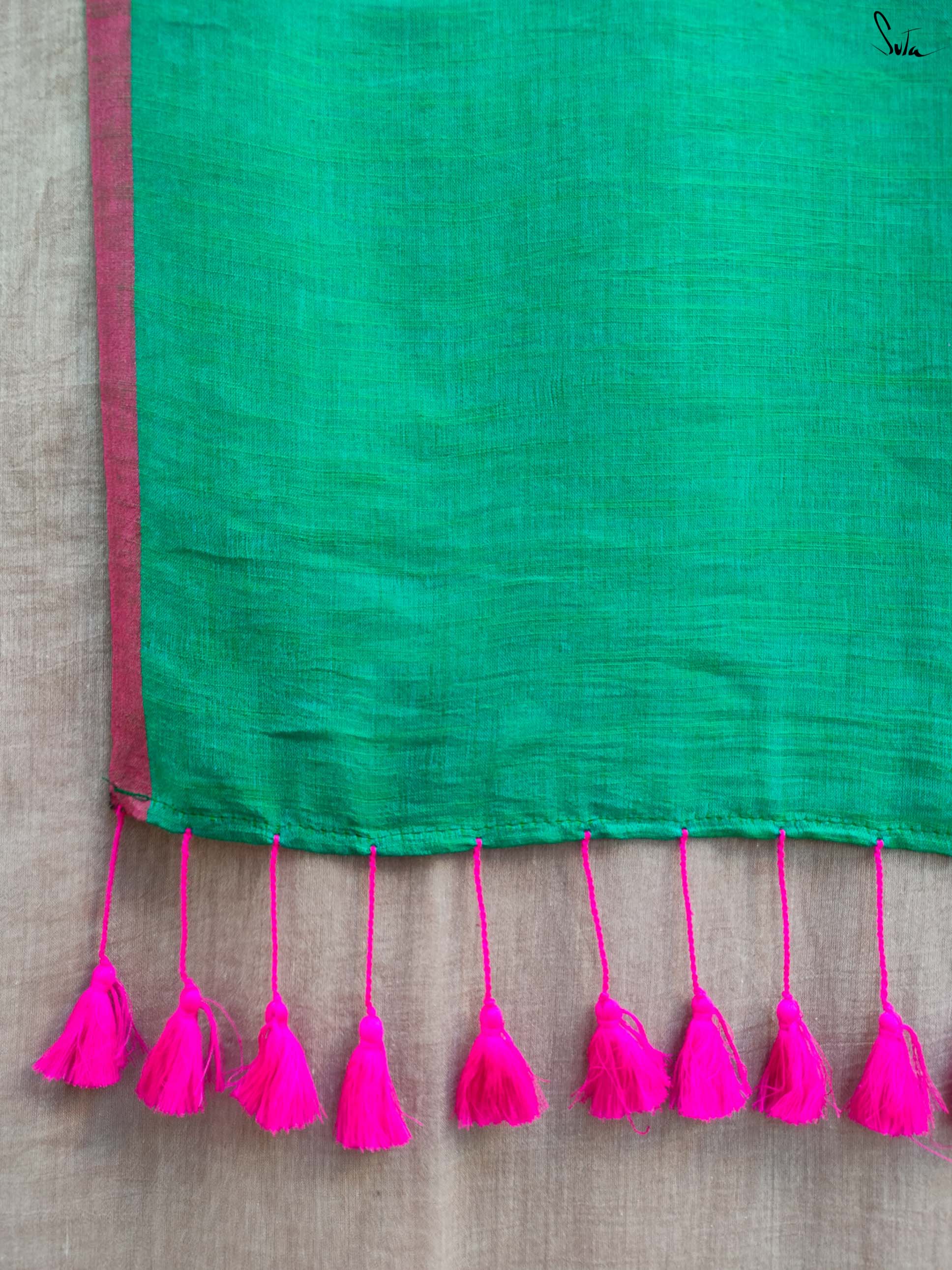 Slayin' Lady Saree