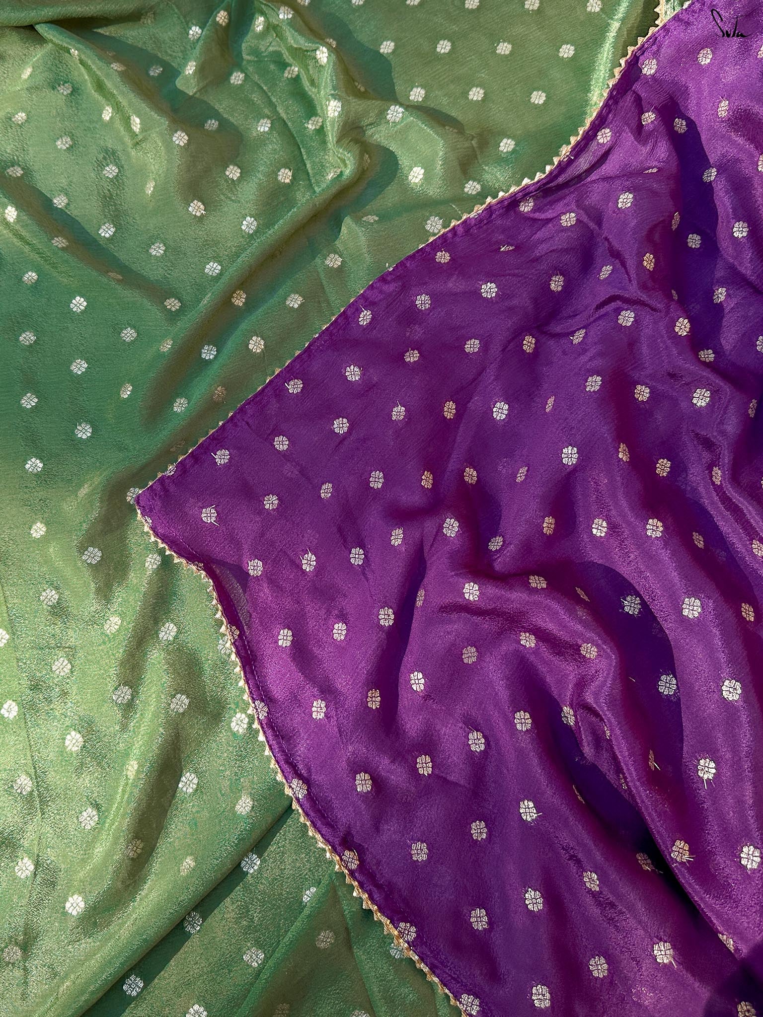 Sunehri Panna Jamuni