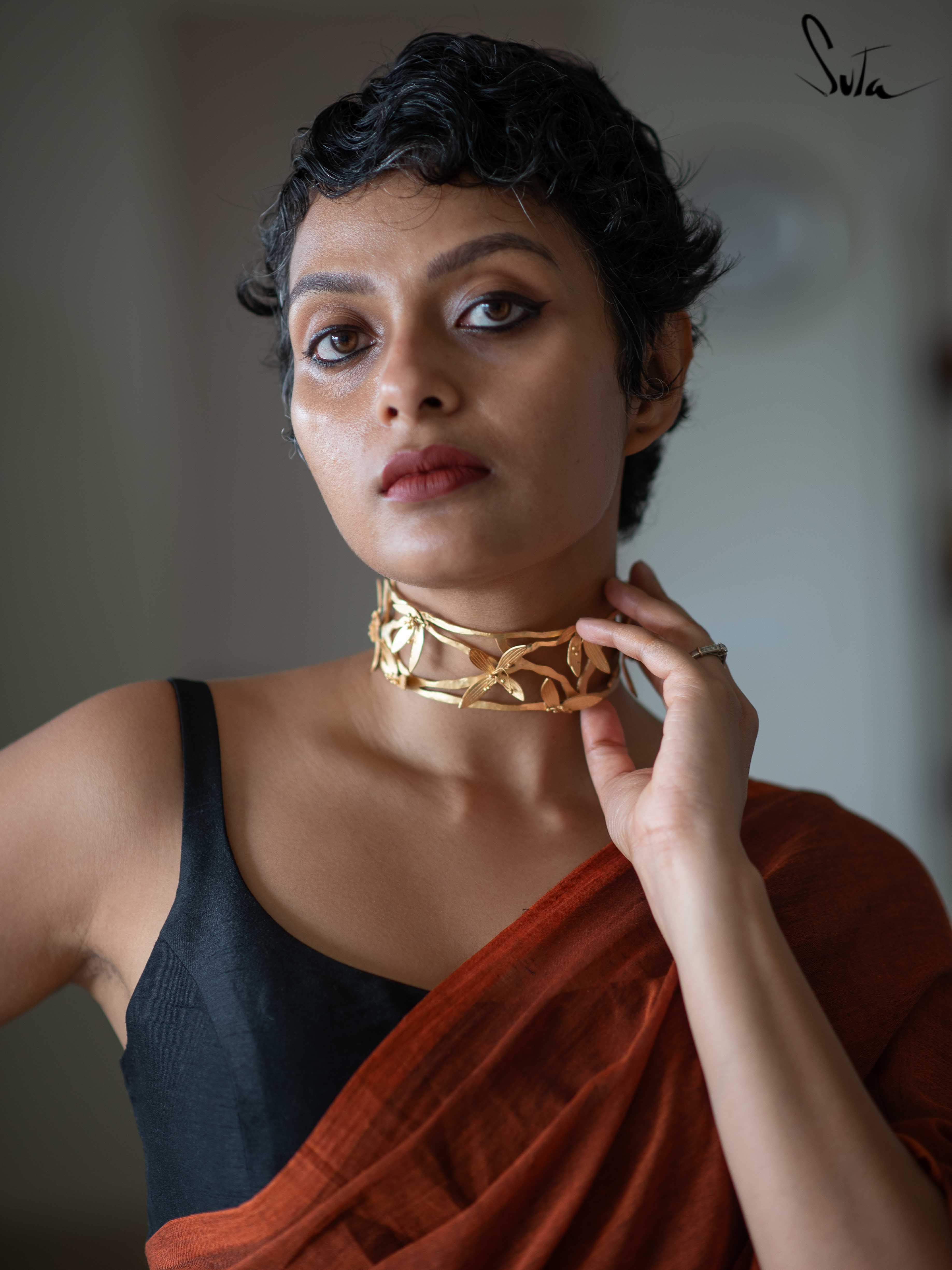 What kind of jewellery to wear with the silk saree - Totaram & Sons