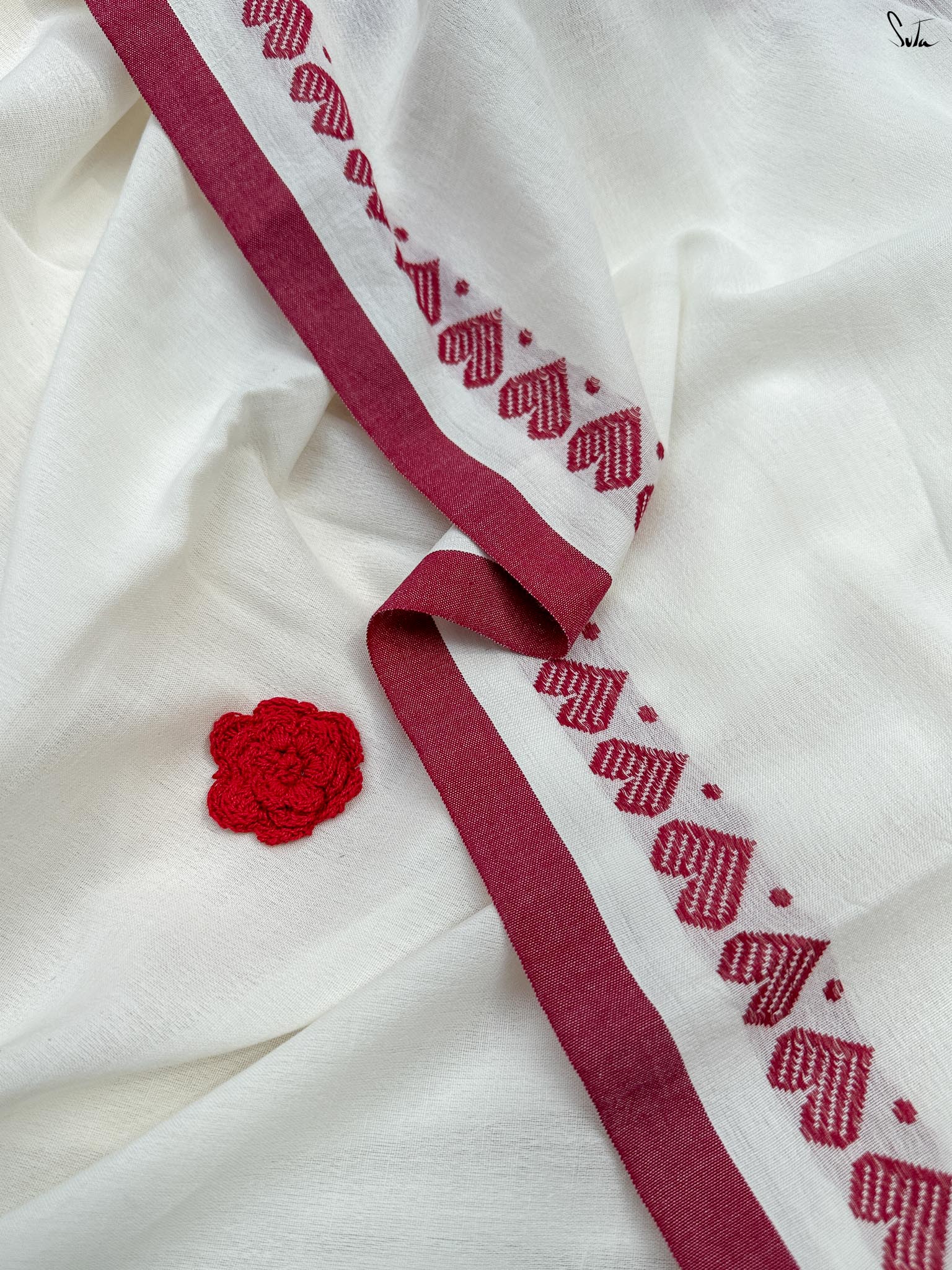 White Petals, Red Soul