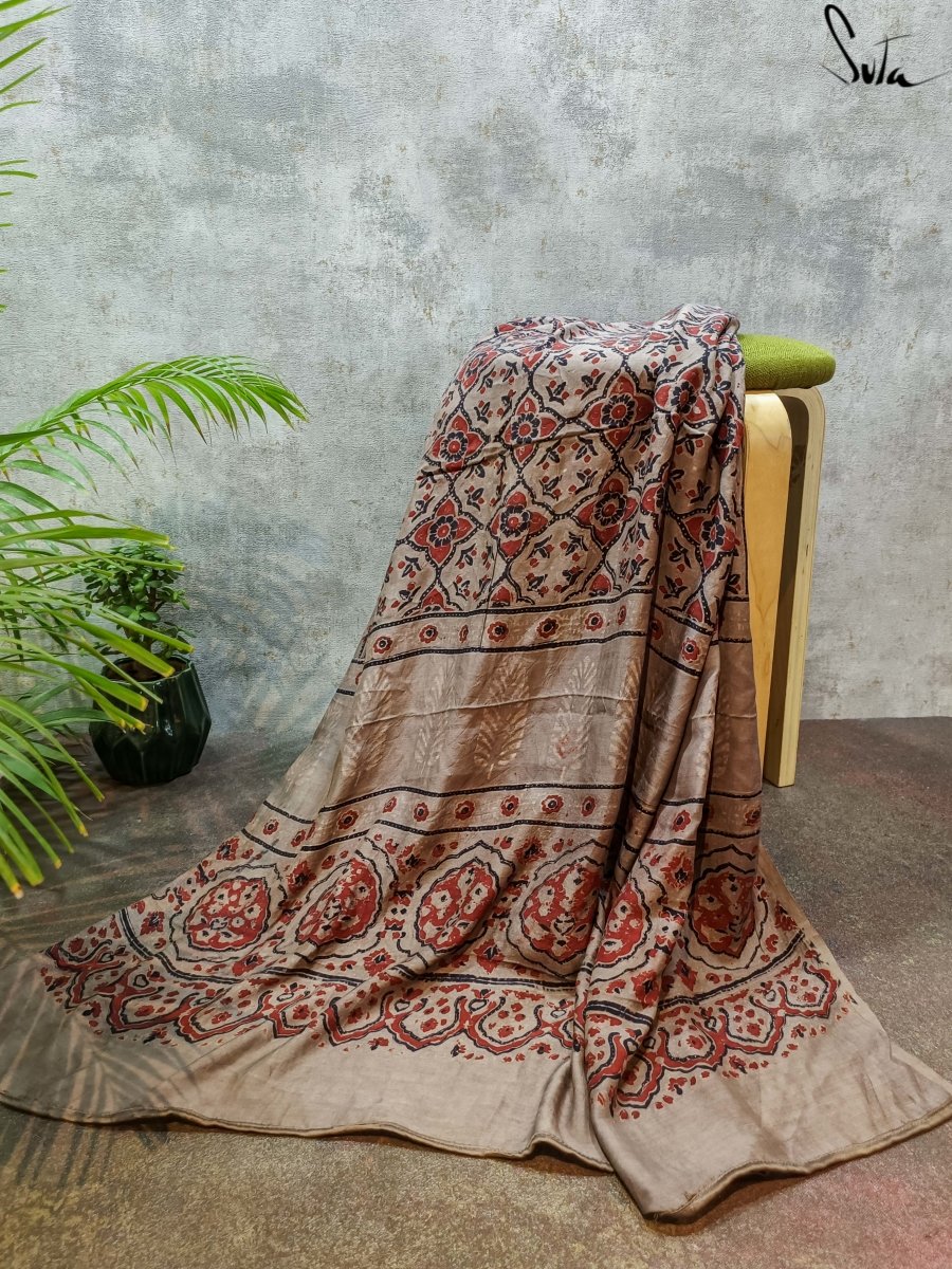 Antique walls (Dupatta) - suta