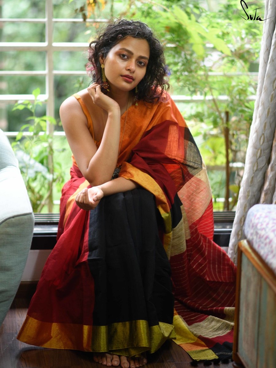 Colour Meet : Red , Black , Gold - suta.in