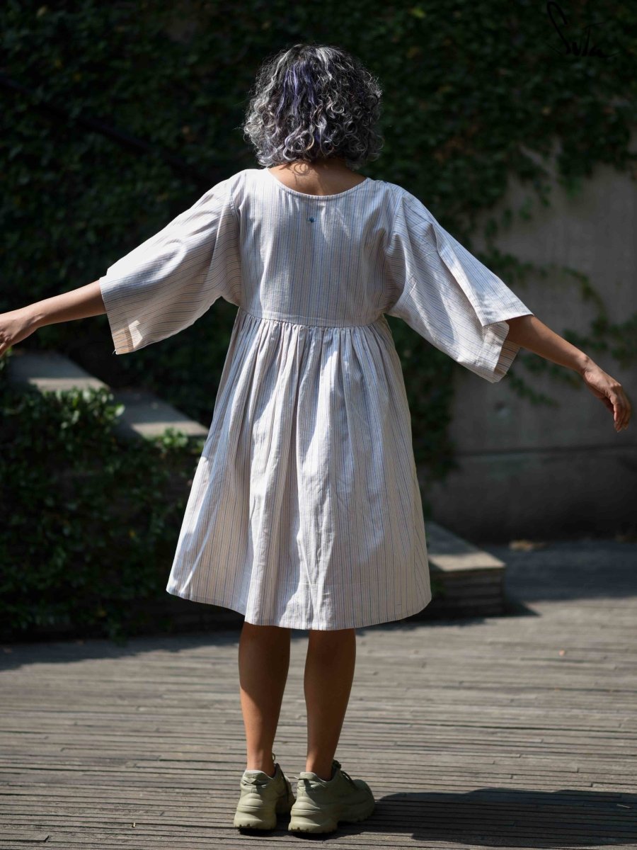 Date at the library (Dress) - suta