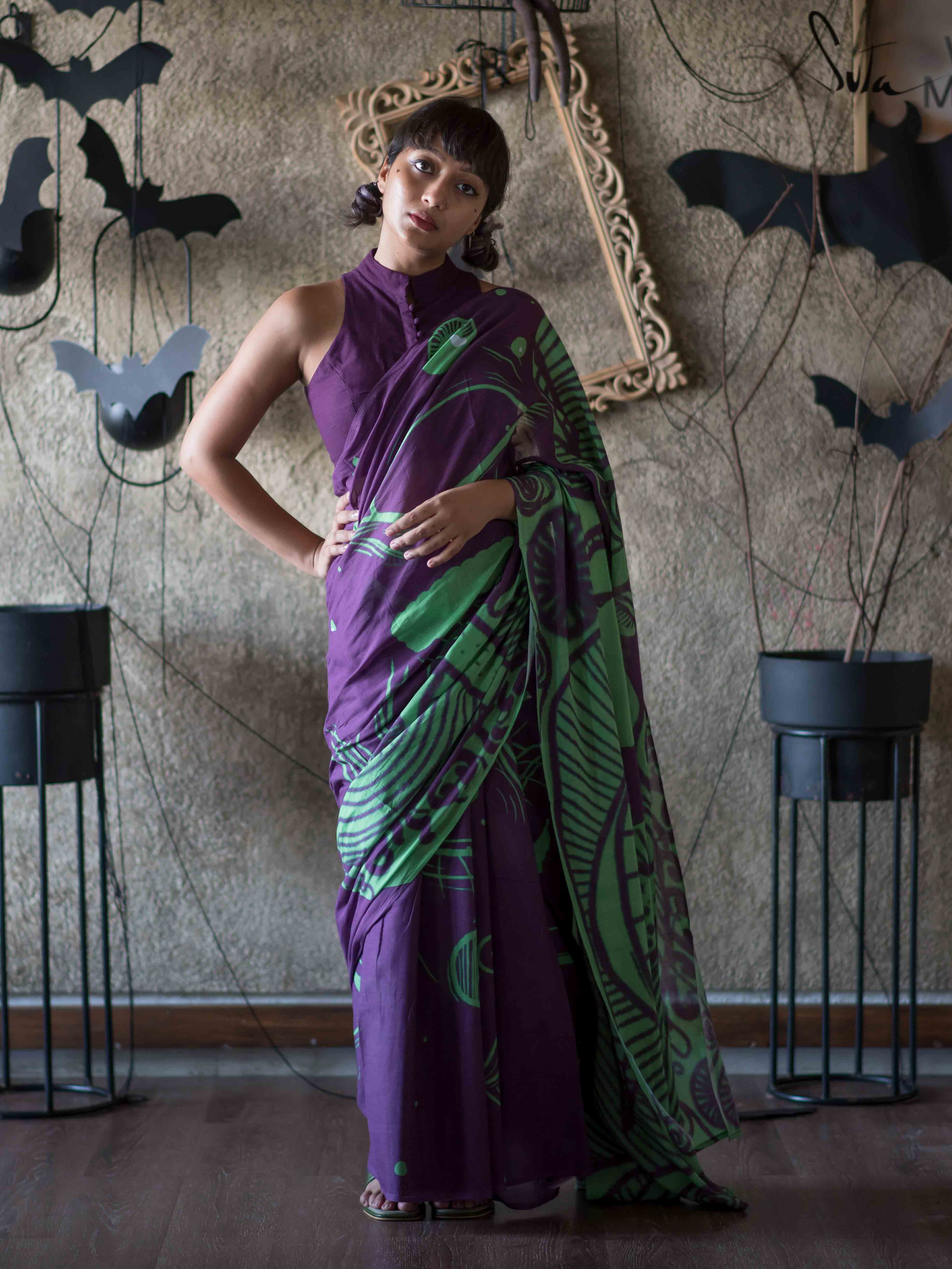 Buy Abhishti Dark Indigo Banarasi Woven Sari and Contrasting Green Border  with Unstitched Blouse online