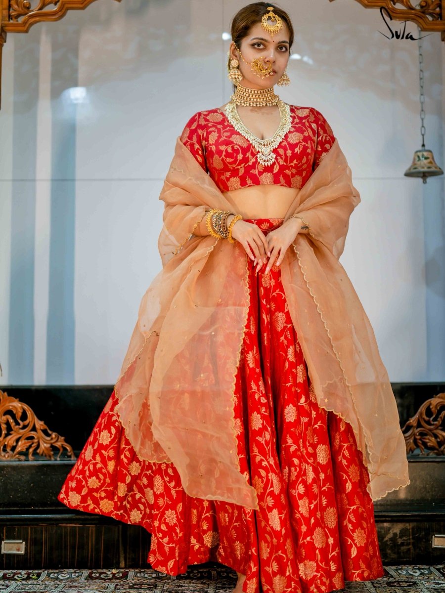 Gulabo Ki Mehfil (Lehenga Set) - suta