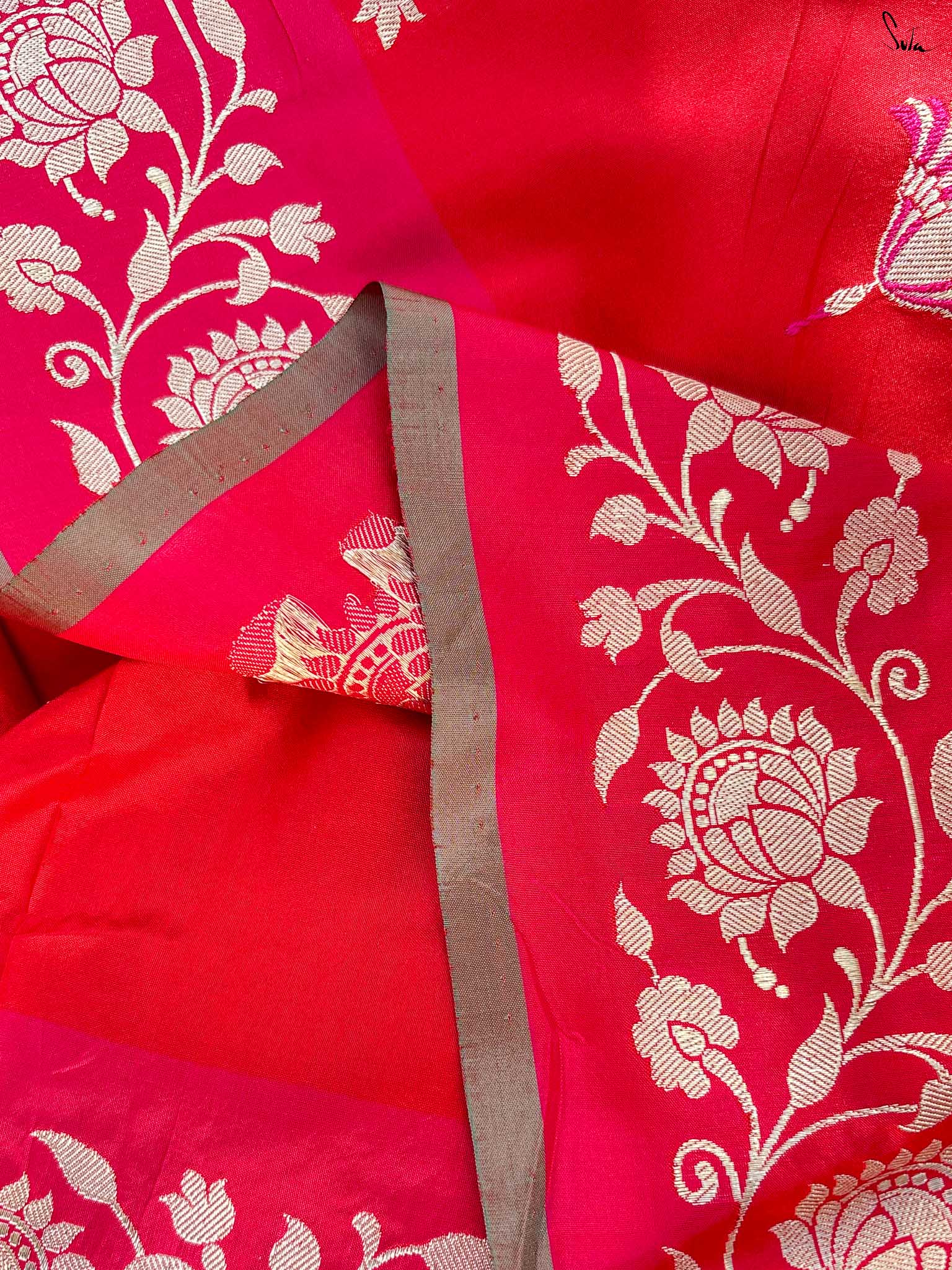 Trilochan Red Banarasi Saree
