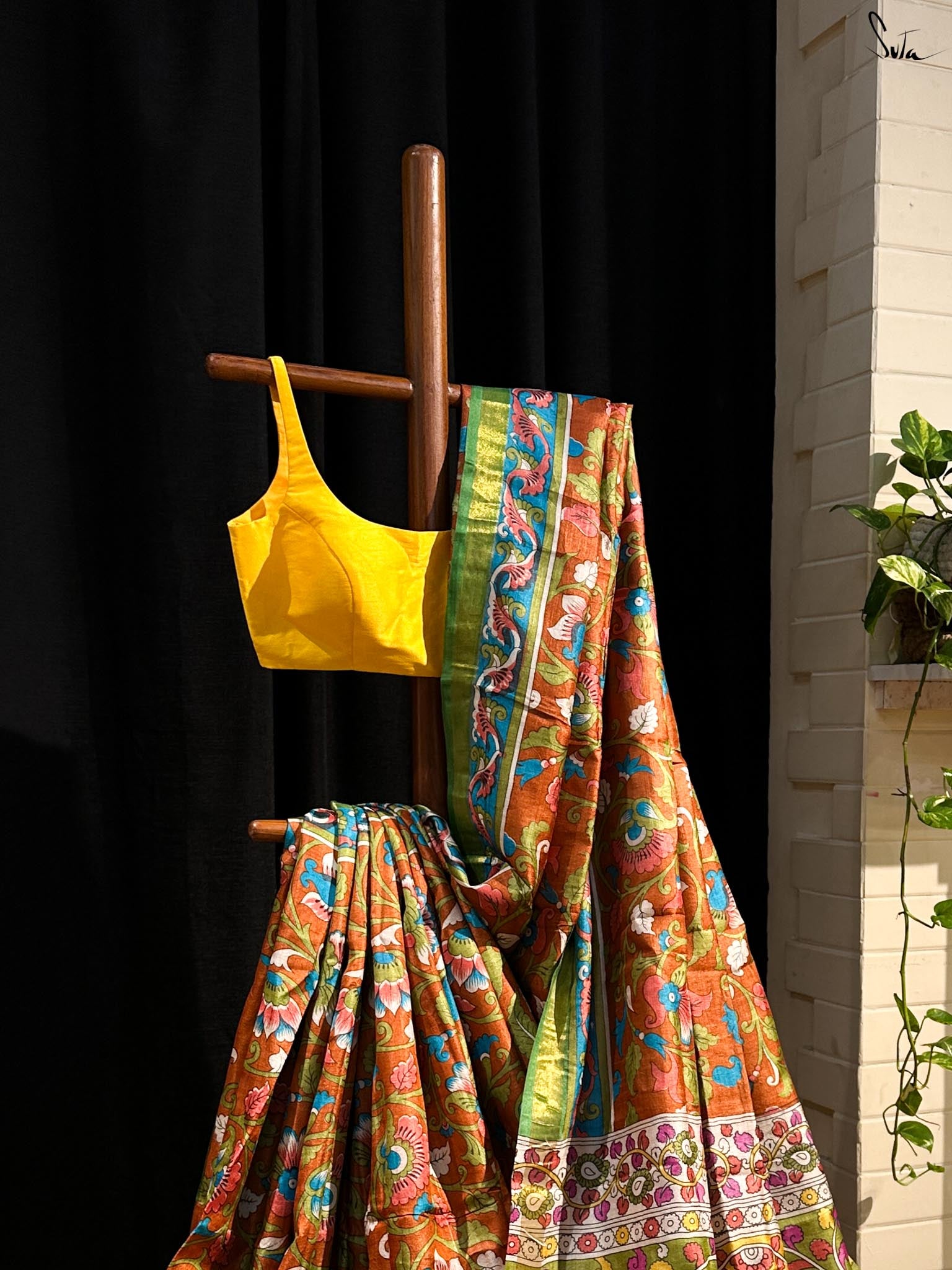 Gulabi Shikargah (Hand Painted Pure Silk Saree)