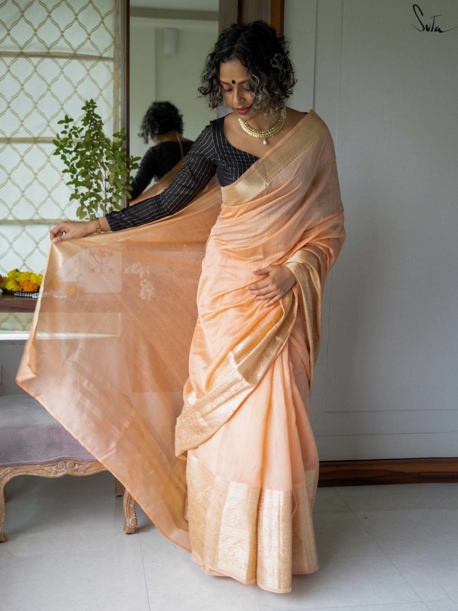 Majestic Dawn (Saree) - suta