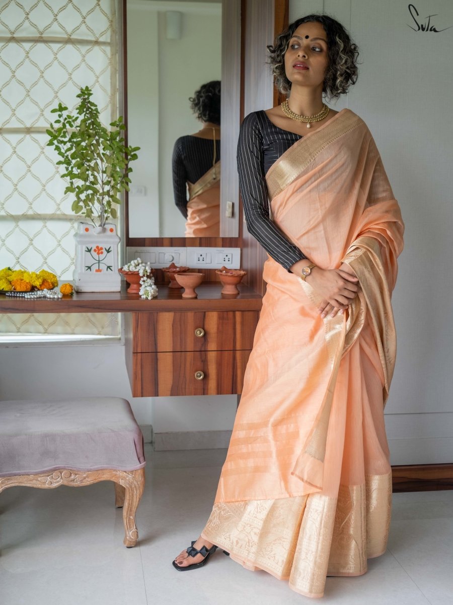 Majestic Dawn (Saree) - suta