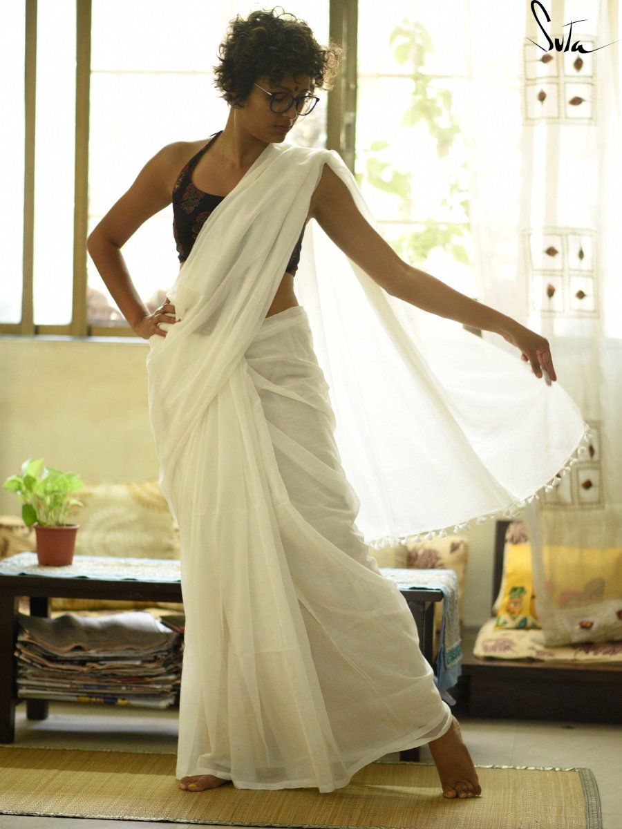 Off white Mul Saree - suta.in