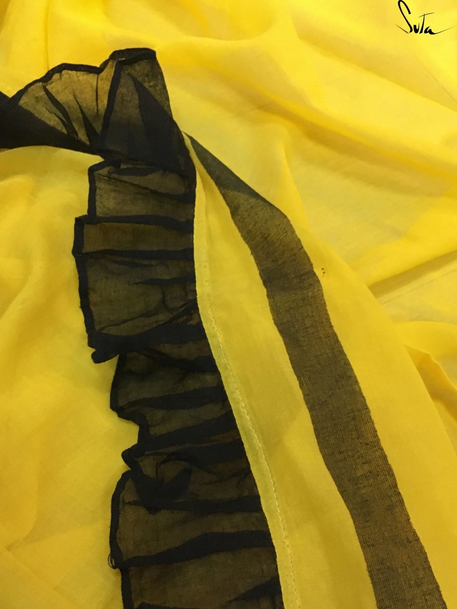 Pleats or ruffles on yellow - suta.in