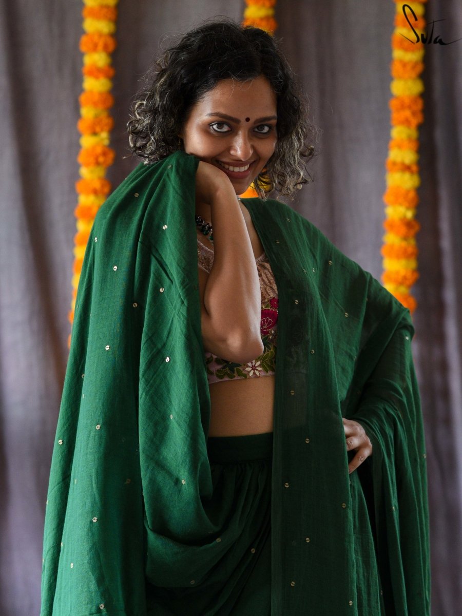 Women Green Solid Georgette Saree with Blouse Piece– Inddus.in