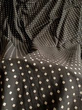 Charcoal Dimples - suta