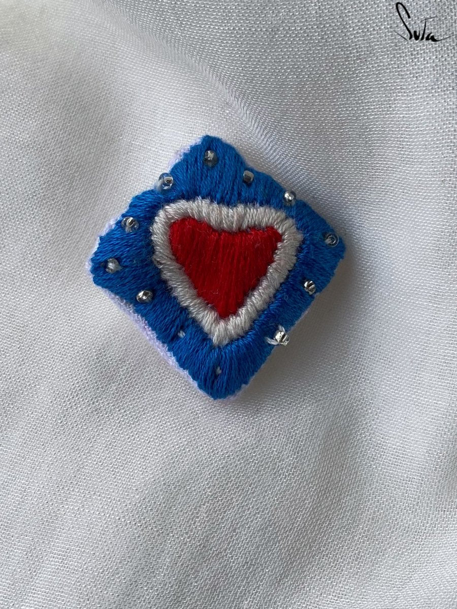 Dil Hai Chota Sa (Brooch) - suta.in