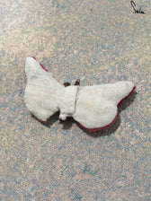 Gulabi Titli (Brooch) - suta.in