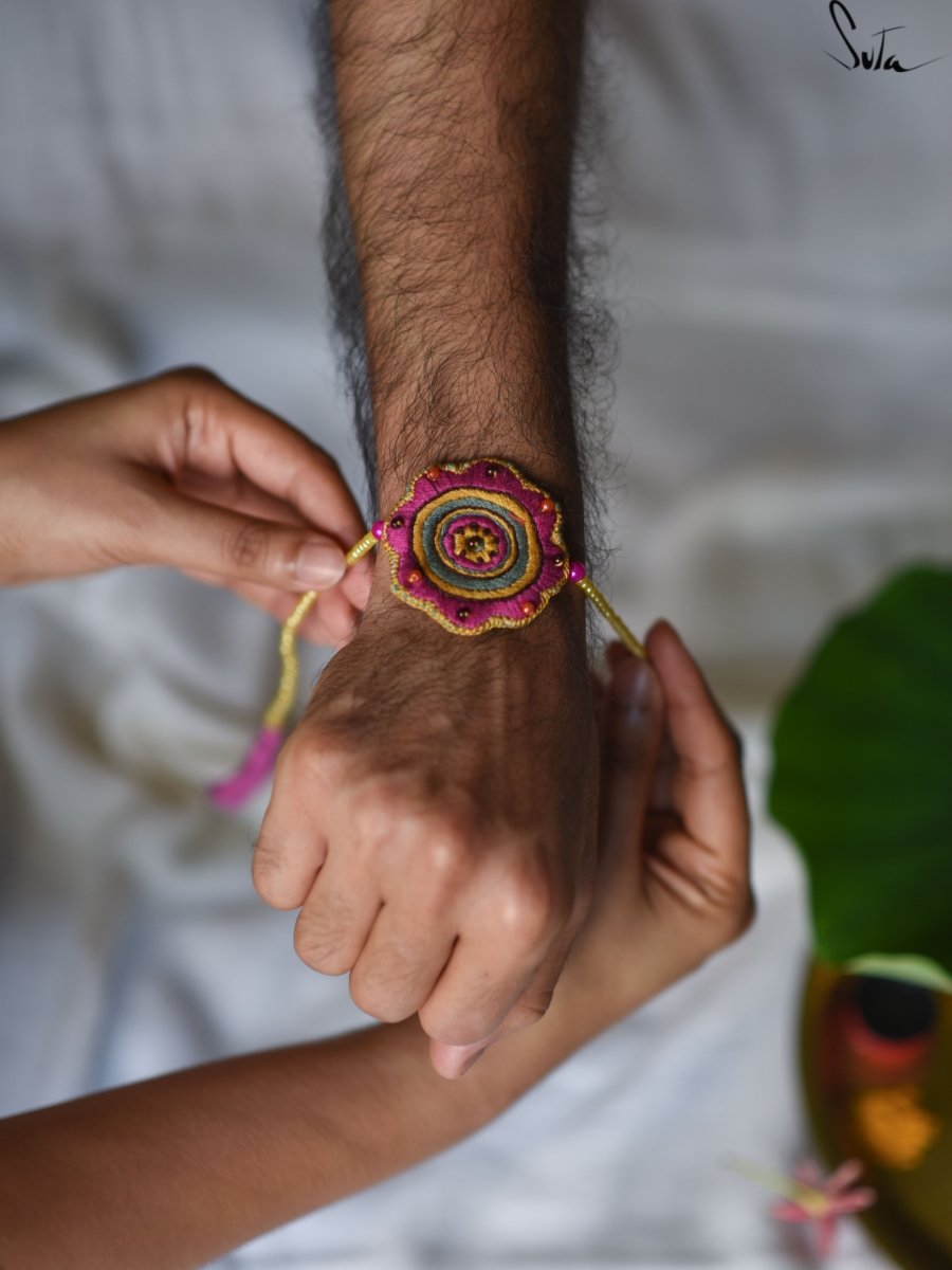 Jaadu Ki Jhappi (Rakhi) - suta.in