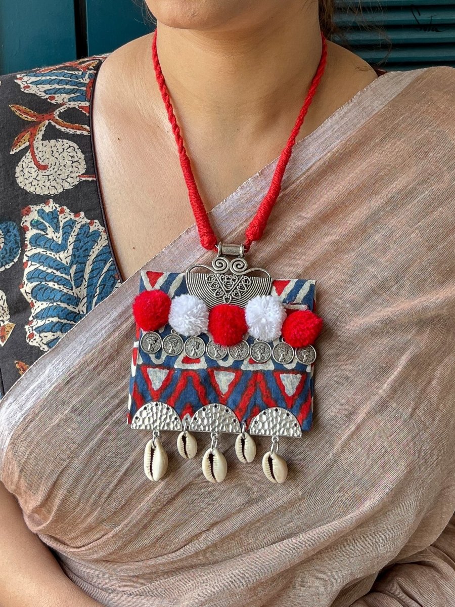 Kiya (Neckpiece) - suta