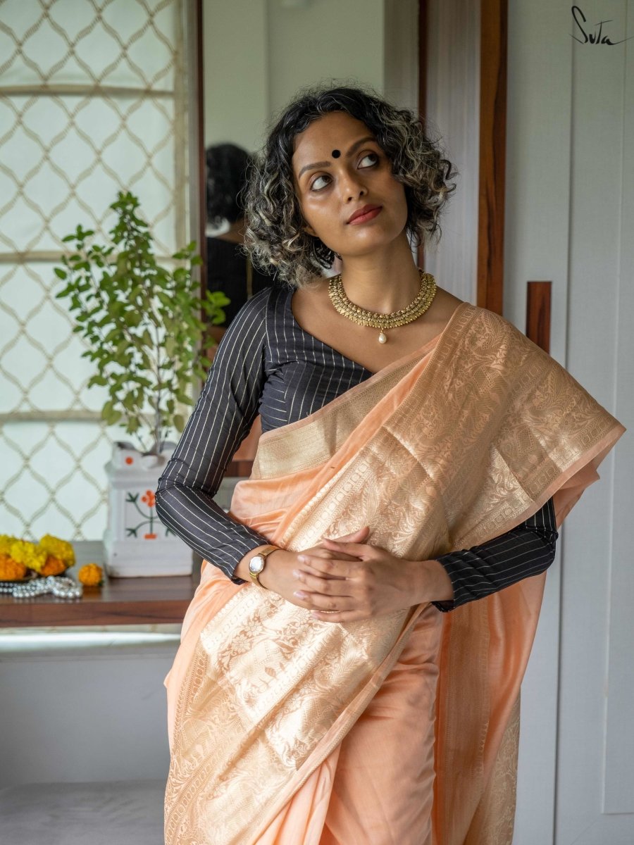 Majestic Dawn (Saree) - suta