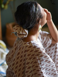 Mushy-Muddy Tales (Scrunchies) - suta.in