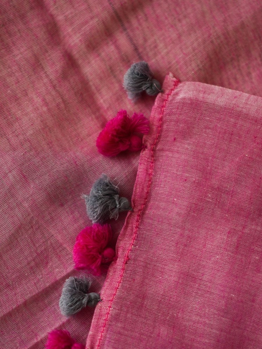 Pink umbrella in grey storm | Relove - suta