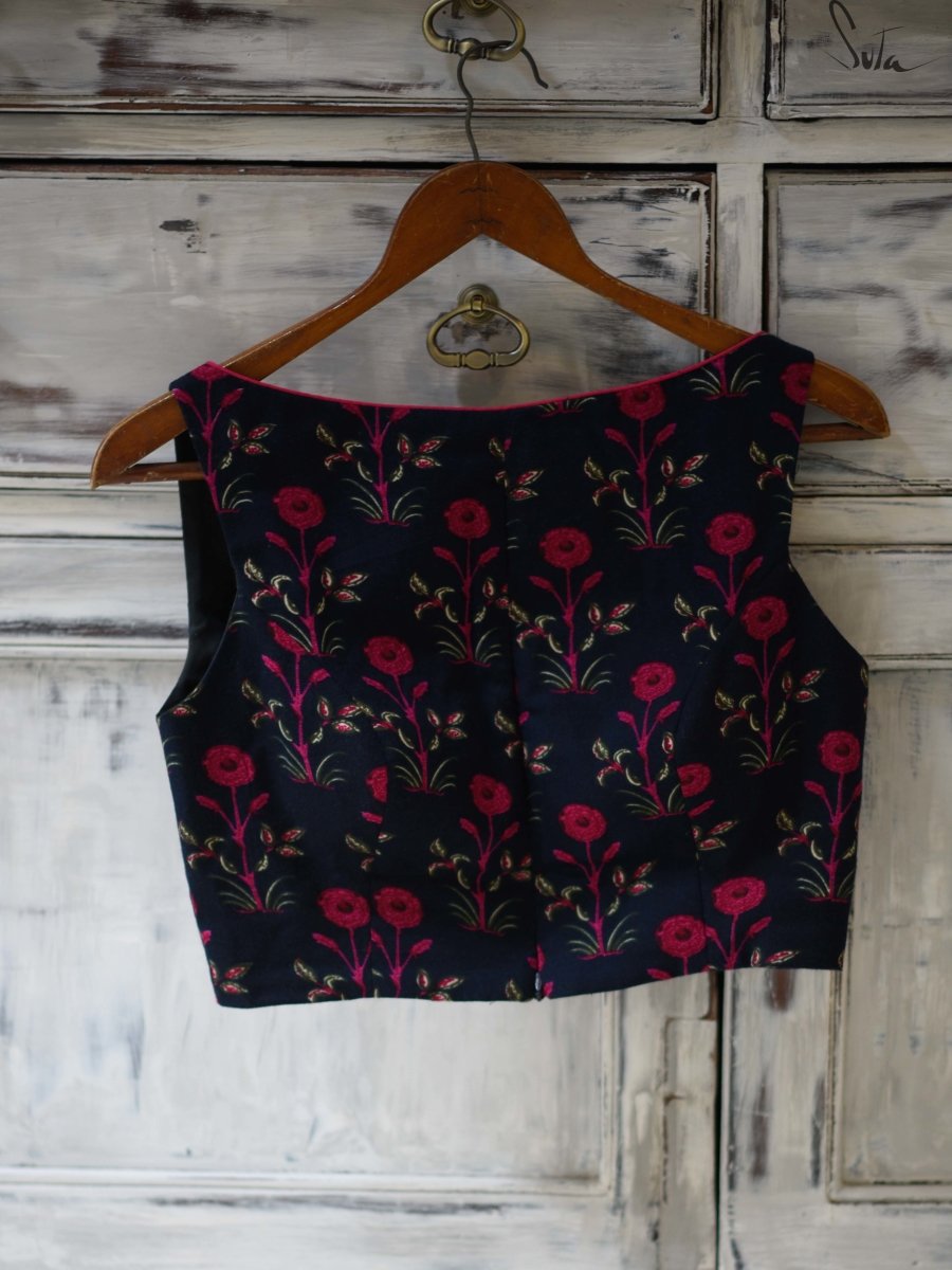 Table rose and night sky (Blouse) - suta.in